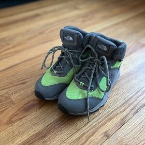 The North Face Dry Vent Waterproof boots - size 5.5